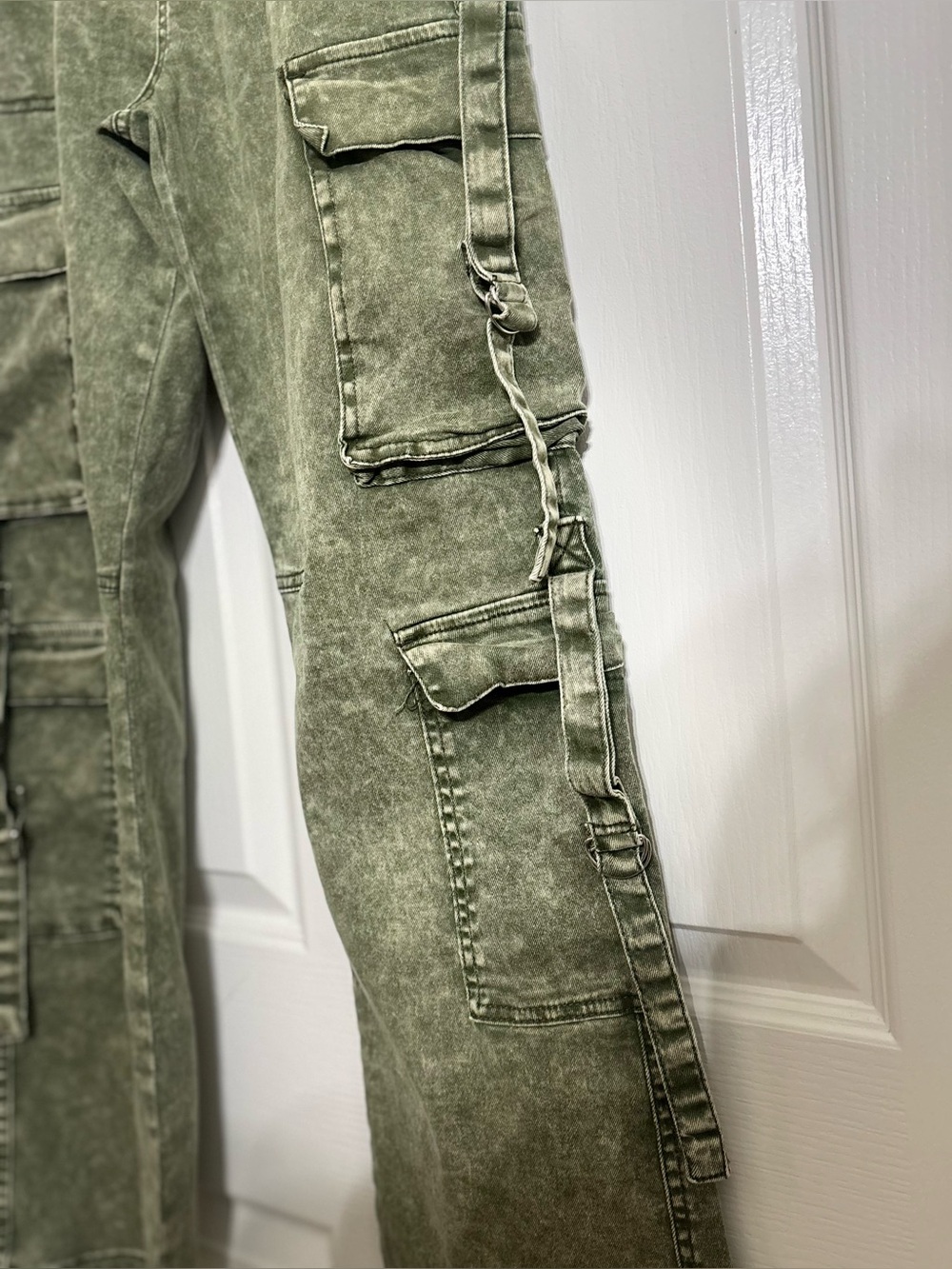 Disclosure Green mineral wash wide leg denim cargo pants EUC like new size 7/28 - Picture 4 of 13